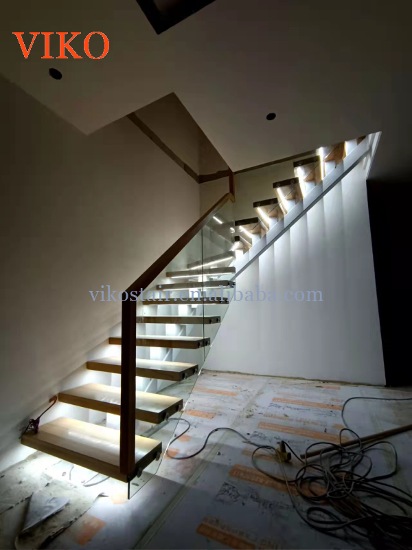 VIKO Fashionable and Simple Indoor LED Mono Stringer Staircase Supports Customization 