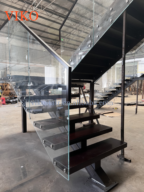 VIKO Factory Direct Sales Indoor Use Customized Step Mono Stringer Staircase